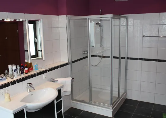 게스트하우스 Zum Kuehlen Grunde 2*