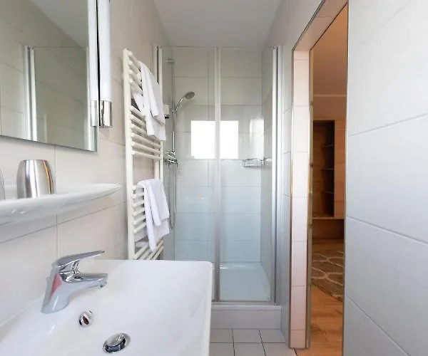 Zum Kuehlen Grunde 게스트하우스 2*