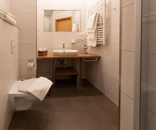 Zum Kuehlen Grunde 2*